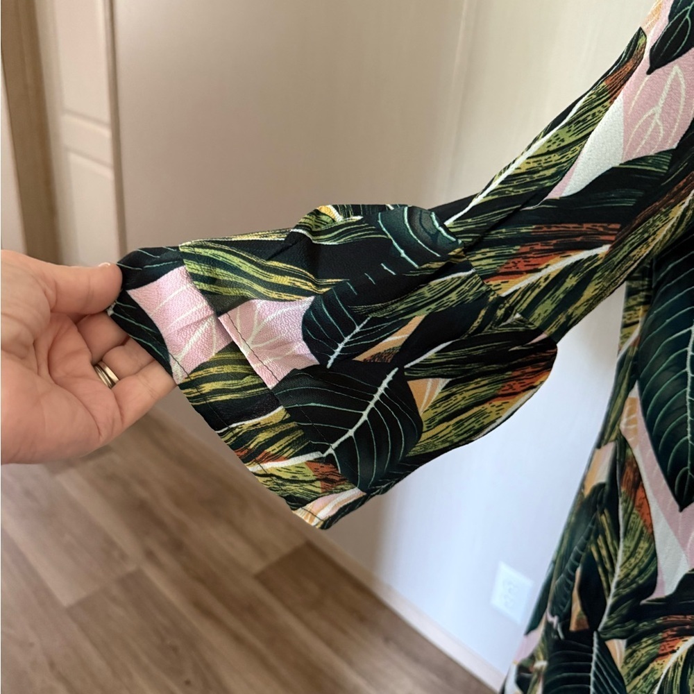 Women's Green Midi Dress - Picture 3 of 5